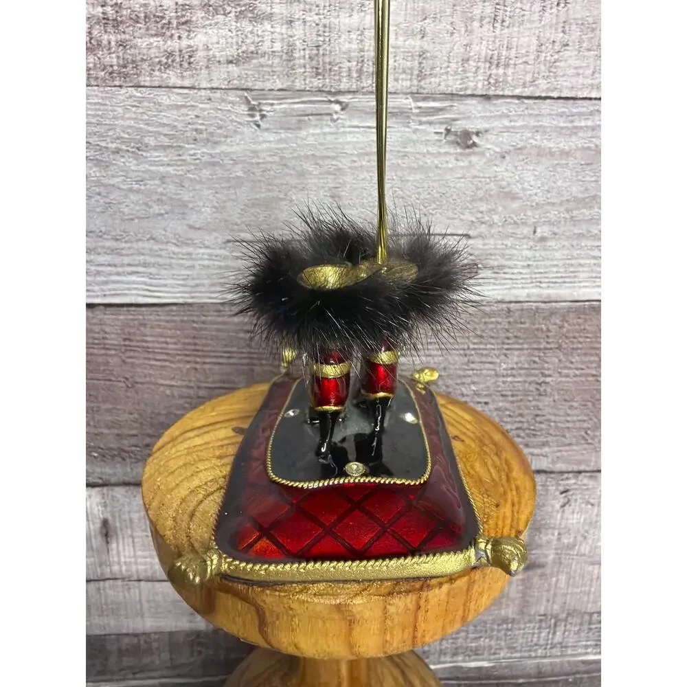 Vintage Enamel Cloisonné Gold Red Fur Boots Photo Card Holder Christmas Oz Gift